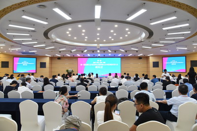 喜報(bào) 我院榮獲“首批西部社會(huì)辦醫(yī)標(biāo)桿醫(yī)院”稱號(hào)并獲授牌